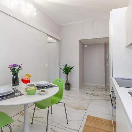 Butterfly Gate Apartment Milan Exterior photo
